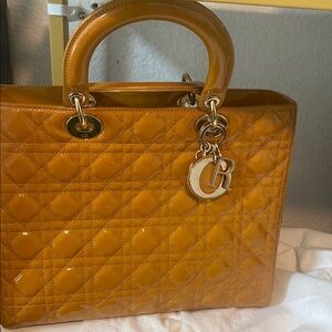 Christian Dior
Cannage Lady Dior Large